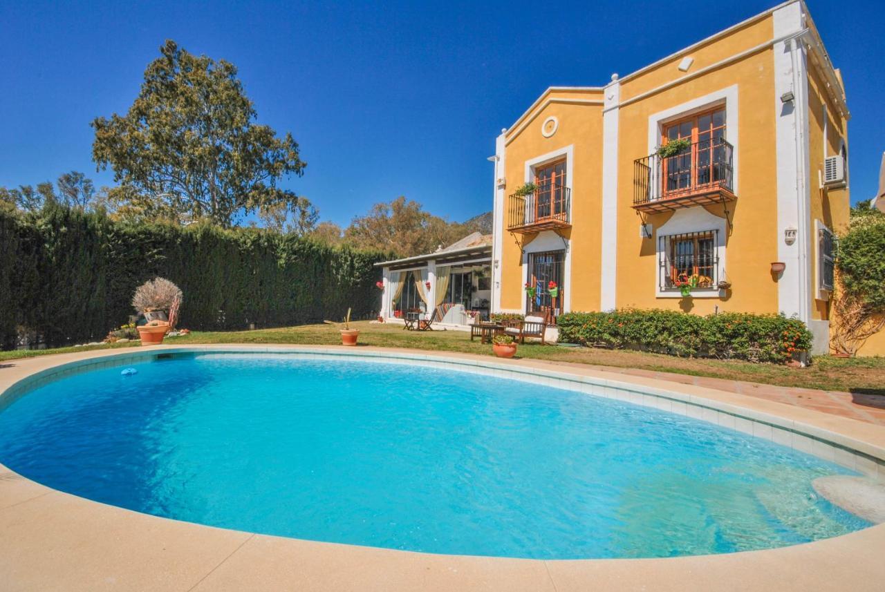 Deluxe Doppel-/Zweibettzimmer mit Zugang zum Pool