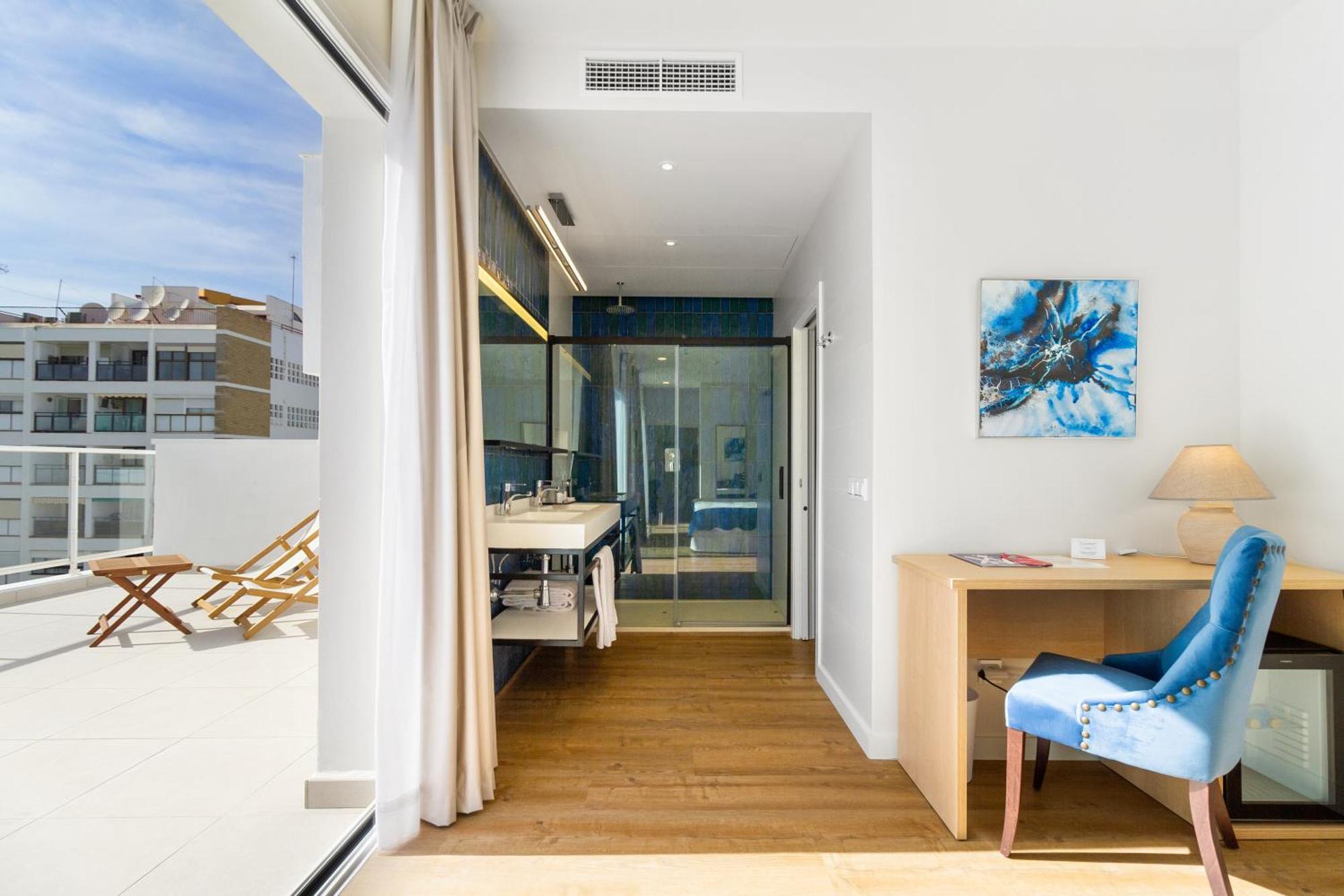 Deluxe Double Room with Sea View