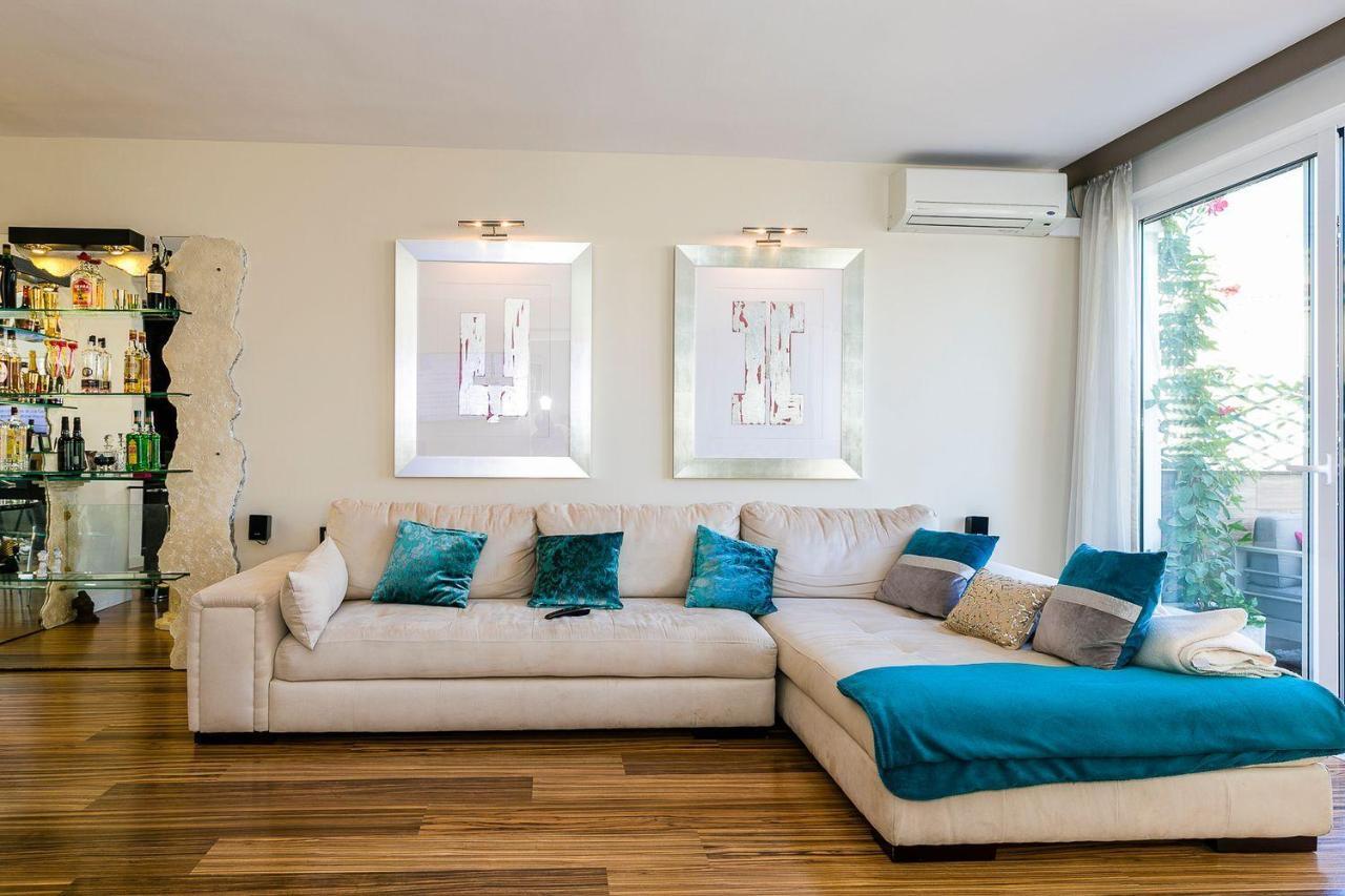 Two-Bedroom Apartment,934764700:JPEG