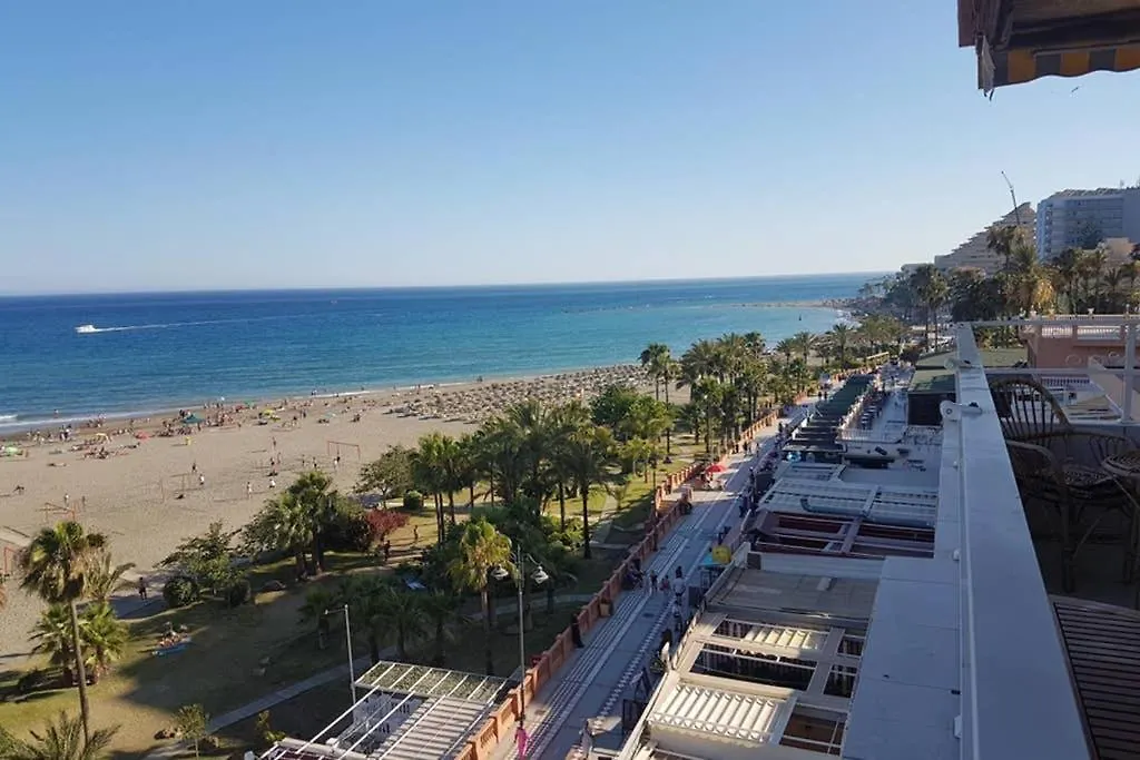 021 - Wonderful Beachfront Apartment With Stunning Sea Views-1