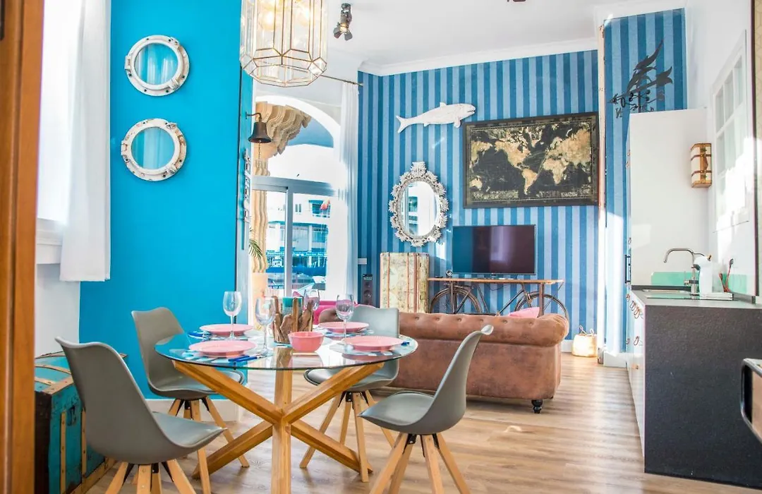 Popeye Suite: Puerto Marina Island Retreat with Rooftop Pool-1