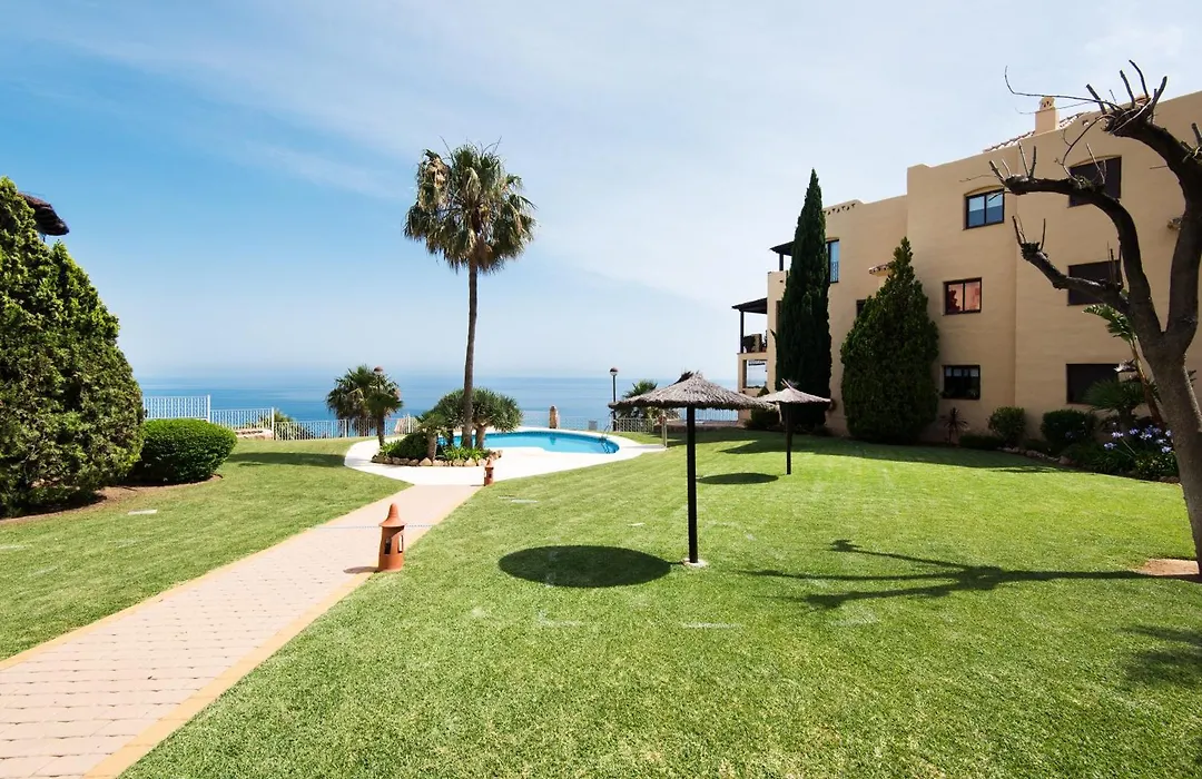 Alquibla Sea Views, Swimming Pool And Parking-1