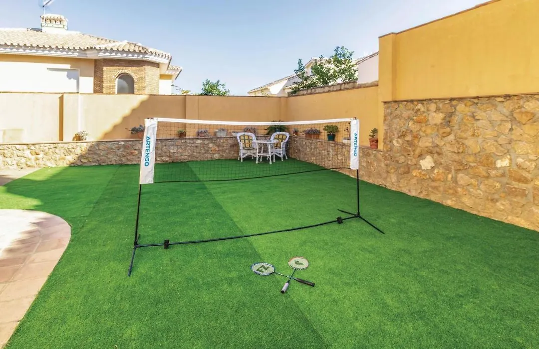 Nice Home In Benalmadena With 5 Bedrooms, Wifi And Outdoor Swimming Pool-1