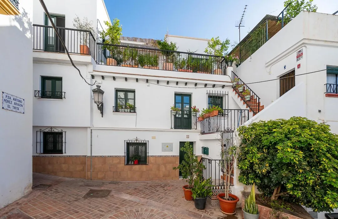Tradicional Apartamento Central De 2 Camas Dobles-1