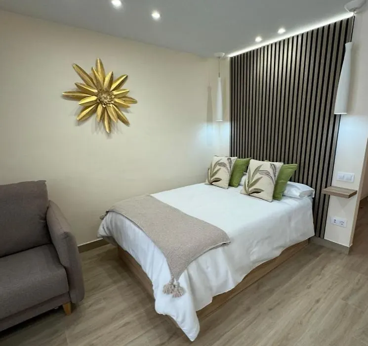 Alvaro'S Home-1