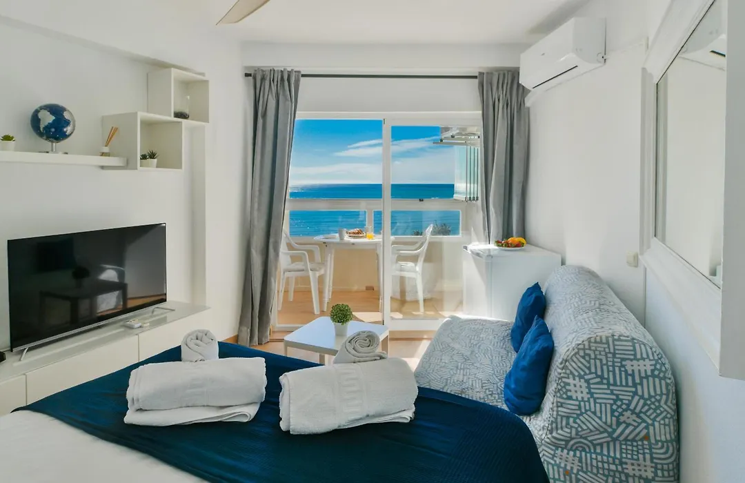 Estudio Nefeli Primera Linea Playa Amazing Views-1