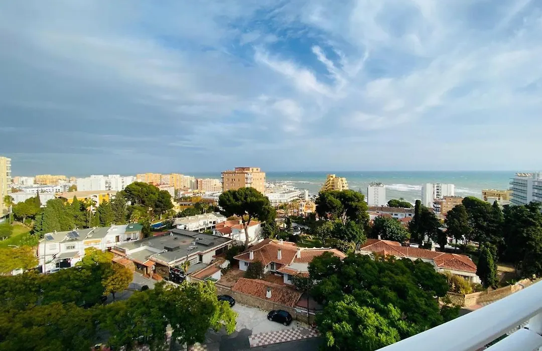 Moderno Apartamento Con Vistas Al Mar -Benalmadena-1