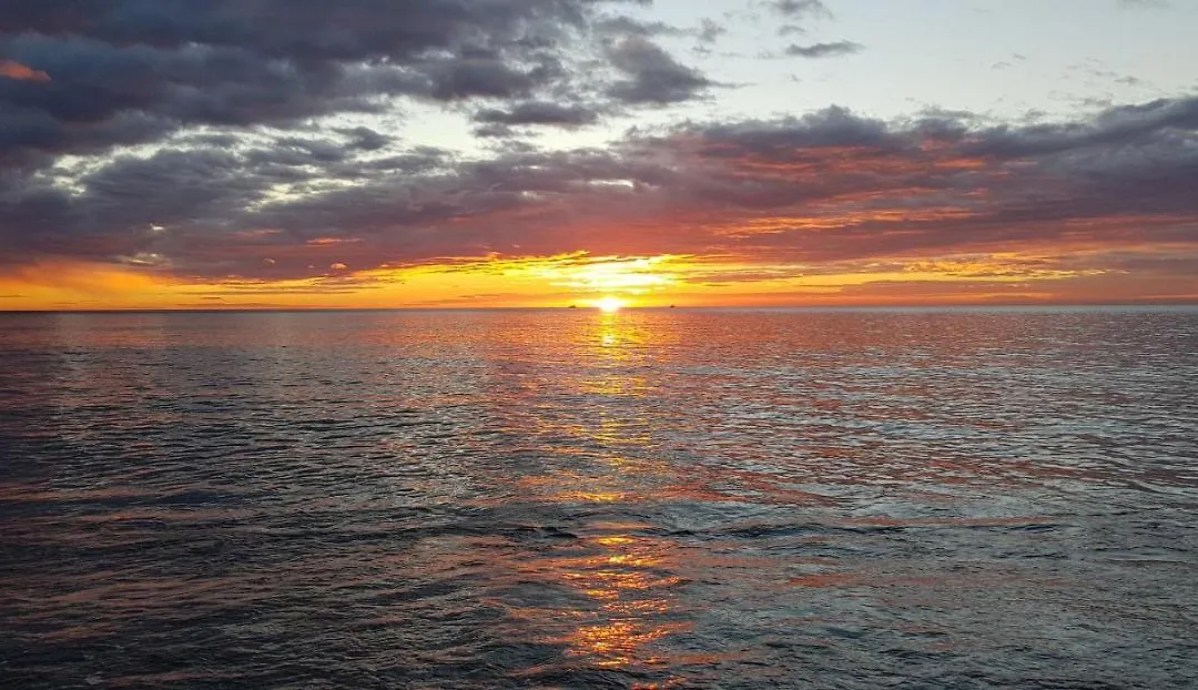 La Nina Del Mar-1