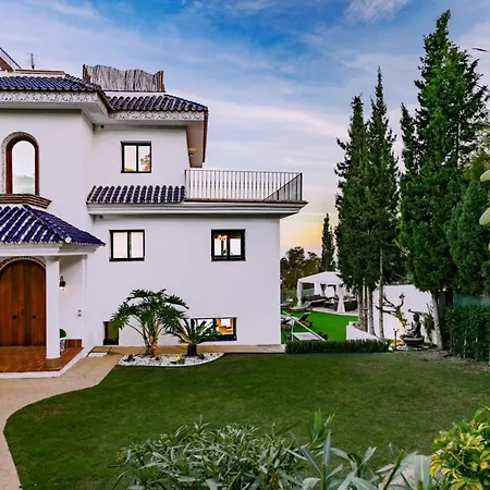 Luxury Villa With Sea Views - Heated Pool-2