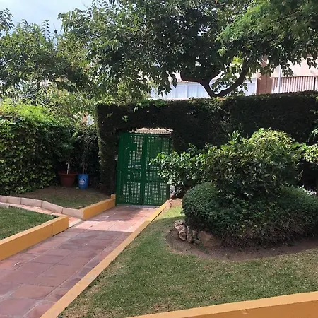 Beautiful Renovated Apartment-3