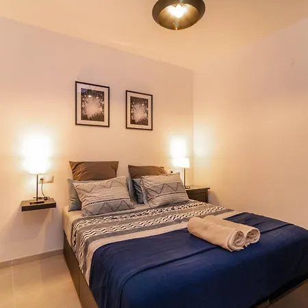 Lovely Cozy 2-Bedroom Residential Home With Patio-3