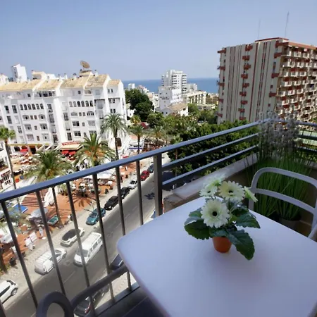 Precioso Apartamento Con Vistas Al Mar Y Piscinas-3