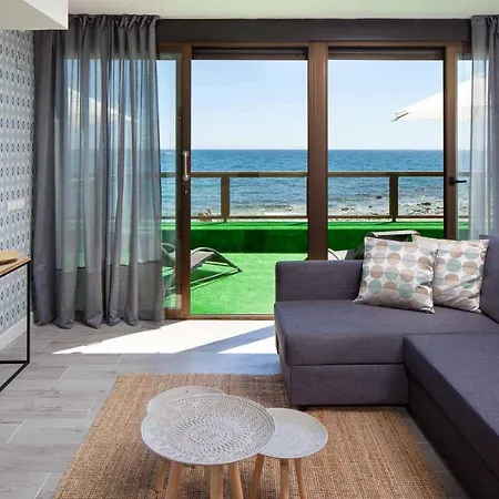 Apartamento Malibu Frente A La Playa Con Terraza-3