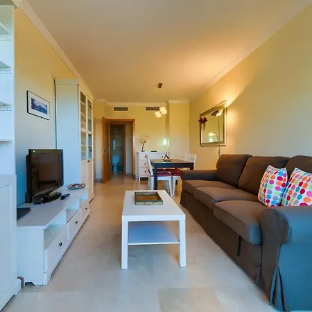 Holidays2Benalmadena Arenal Golf 6 Guests With Terrace Pool & Garage-2
