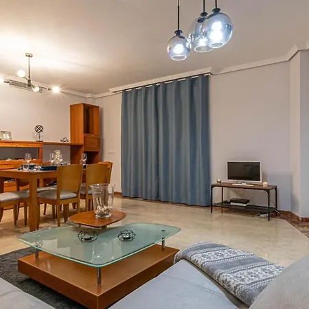 797 Holiday Rentals- Piso con amplia terraza a solo 1 min de la playa-3