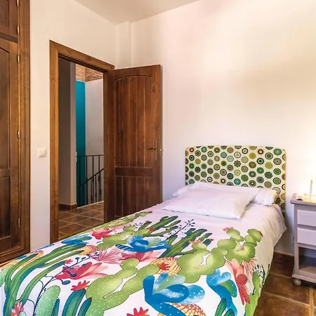 Nice Home In Benalmadena With 5 Bedrooms, Wifi And Outdoor Swimming Pool-3