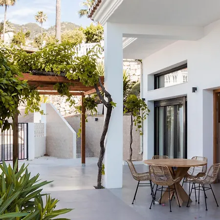 Luxury Villa Alhambra Close To Sea And Centre-2
