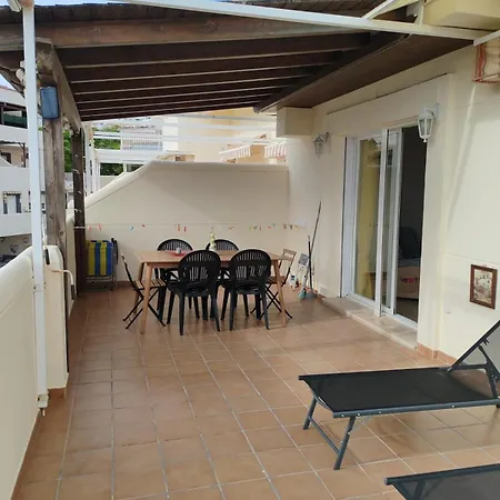 Seaview Apartment With Great Amenities & Facilities-3