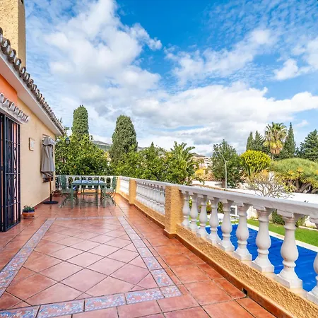 Casa De Los Limones By Michael Family Villa Near Puerto Marina-3