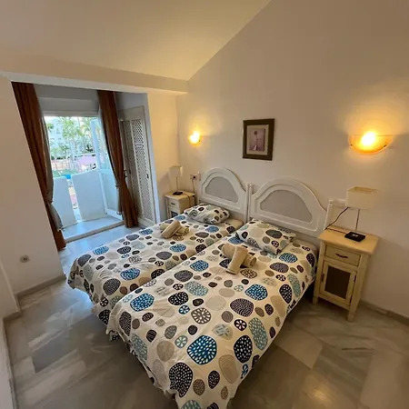 Homelystay-Benalmadena, Puerto Marina-3