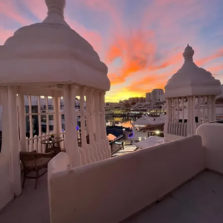 Homelystay-Benalmadena, Puerto Marina-2