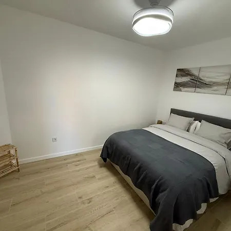 Independent Apartment At Villa Noelia Benalmadena With Private Pool, Garden & Parking-3