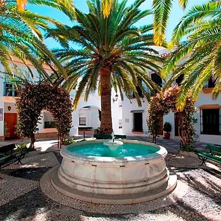 Apartamentos La Fonda-3