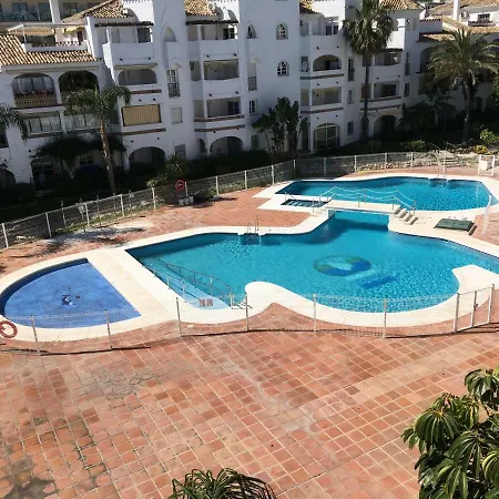 Avda De Las Palmeras Apartment-2