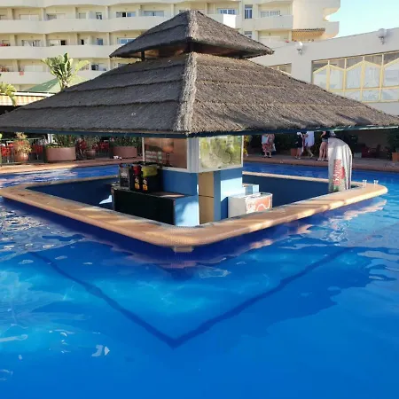 El Estudio De La Playa Benalbeach Holidays Deluxe-2
