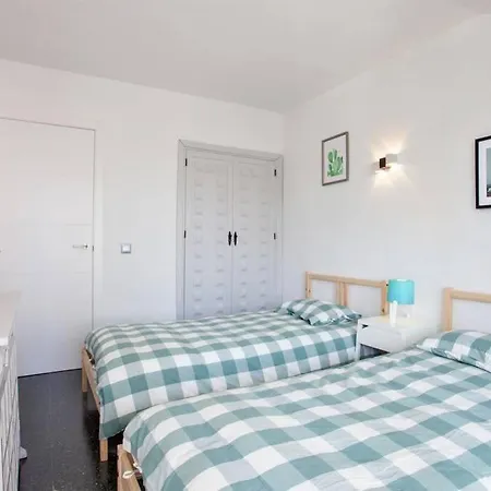 Puertosol 33 - 2 Bed Apartment, Beach Puerto Marina-2