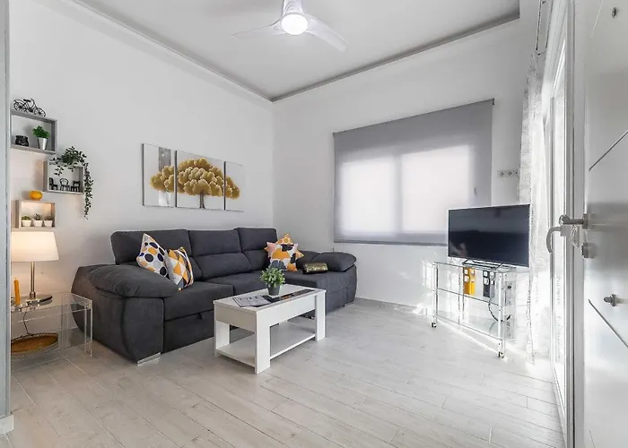 VIVE BENALMÁDENA Apartamento LUXE PUEBLO MARINERO 1, a 50 metros del Mar Apartamento admite animales