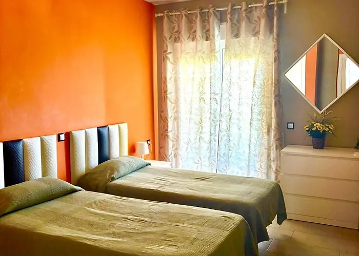 Precioso apartamento frente al mar Benalbeach Benalmádena admite animales
